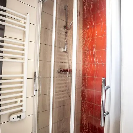 Le Saint Louis Apartment *