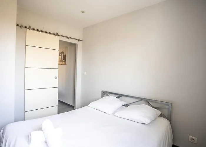 ホテル Le Saint Louis ペリグー