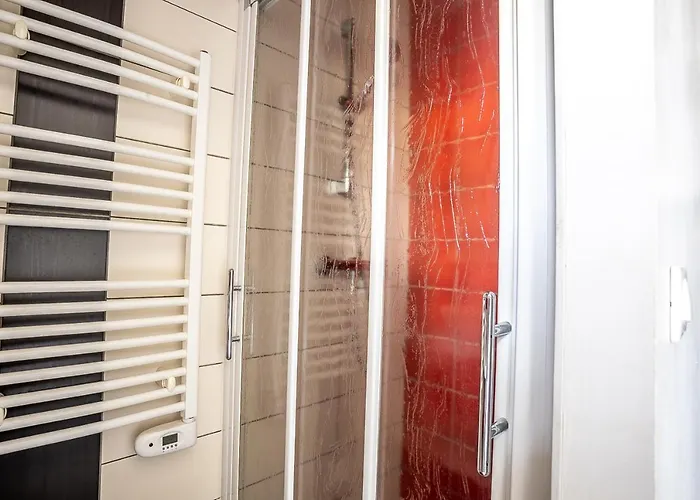 Le Saint Louis Hotel *